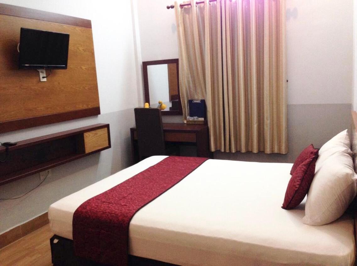 Huyen Tran Hotel Can Tho Exterior photo