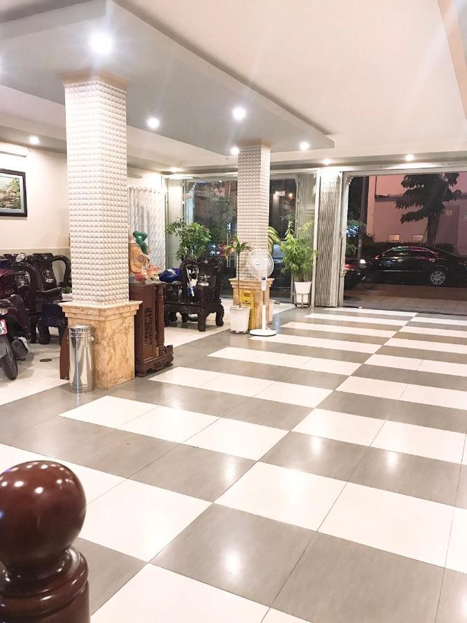 Huyen Tran Hotel Can Tho Exterior photo