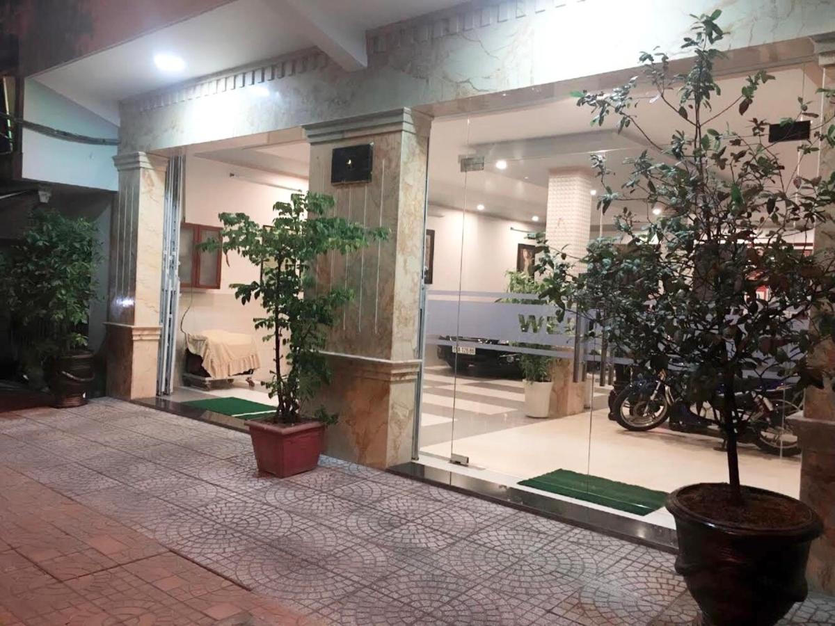 Huyen Tran Hotel Can Tho Exterior photo