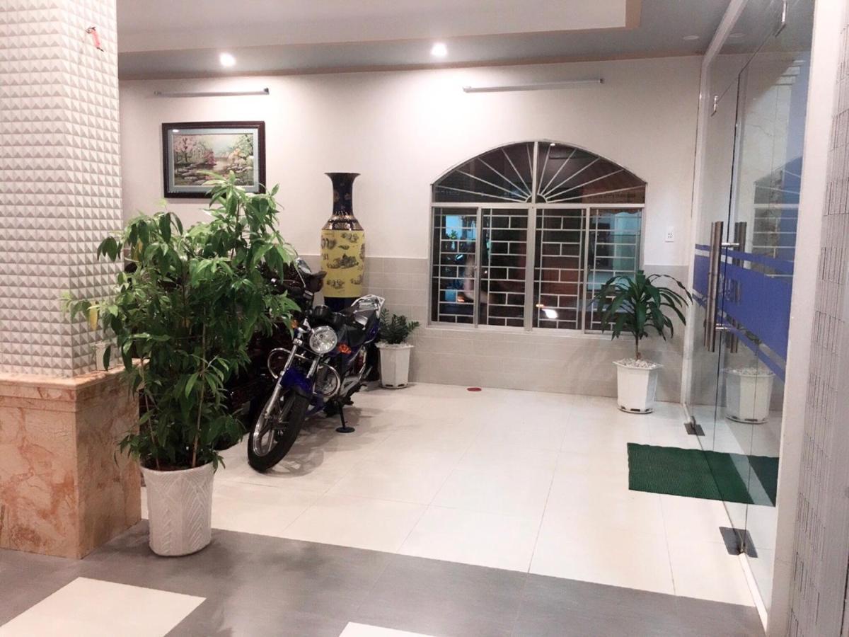 Huyen Tran Hotel Can Tho Exterior photo